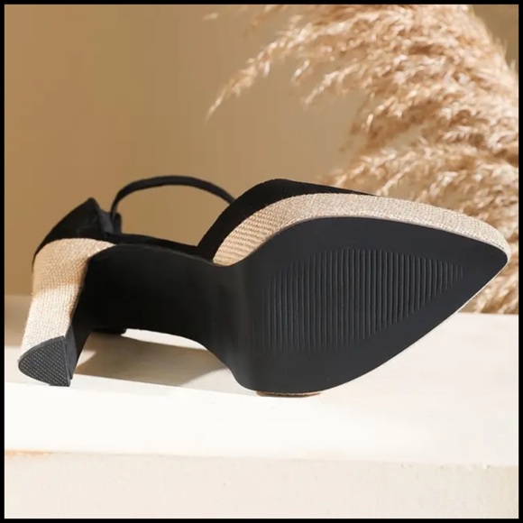 Chunky Heels - Picture 3 of 4